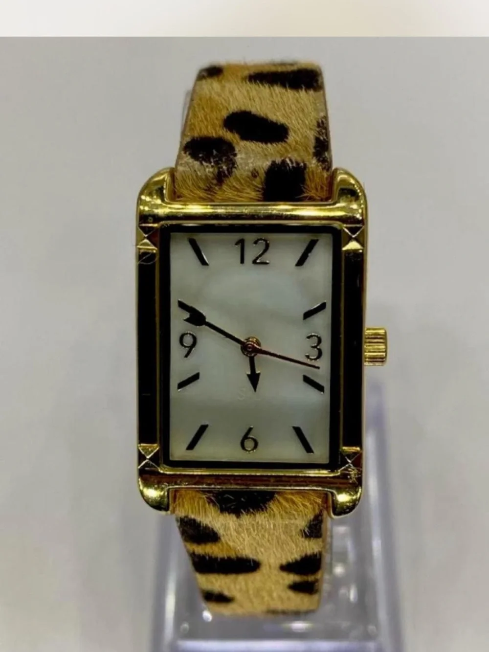 *** Gold-Tone Rectangular Watch with Leopard Print Strap ***
